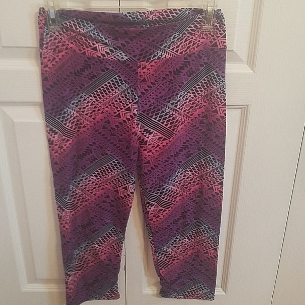 Purple & pink capri leggings